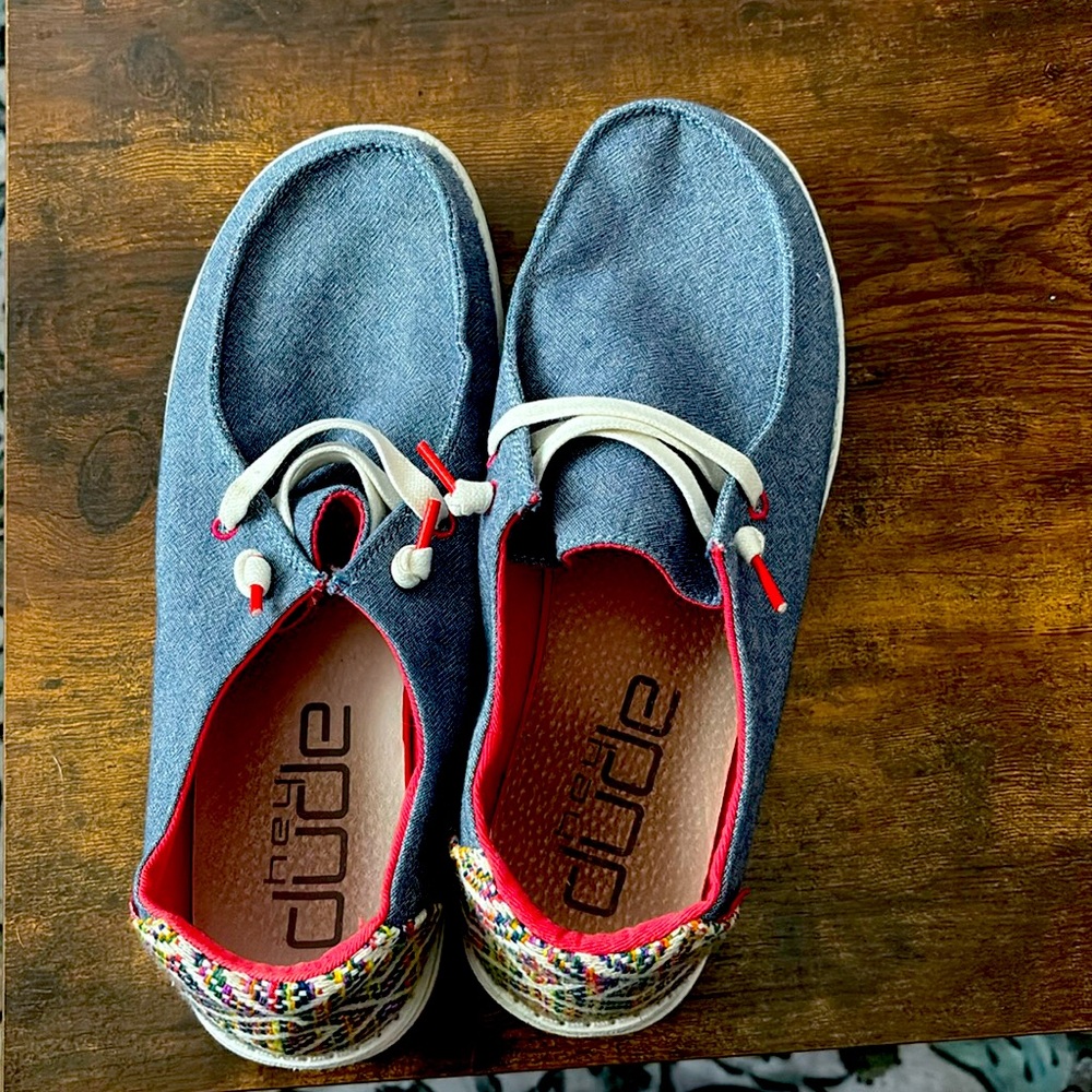 Used-like new hey dudes. Size 10 in women’s